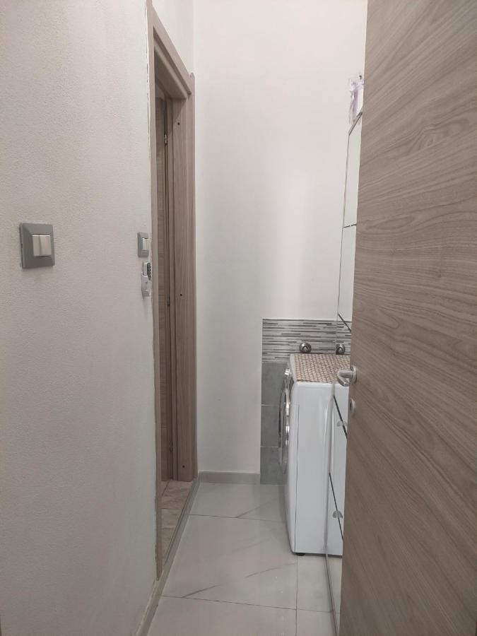Appartamento Di Fronte Al Porto Turistico Cagliari Exterior foto